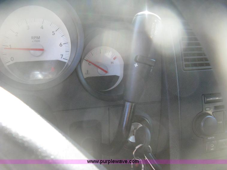 image for item H6417 2006 Dodge Charger SXT