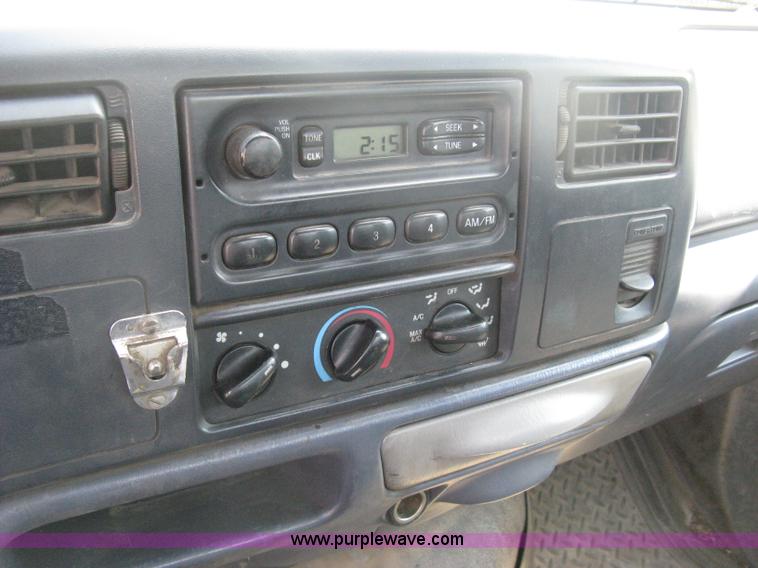 image for item H6418 2000 Ford F350 XL Super Duty dump body truck