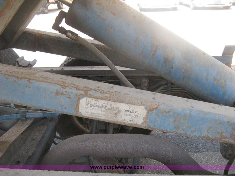 image for item H6418 2000 Ford F350 XL Super Duty dump body truck