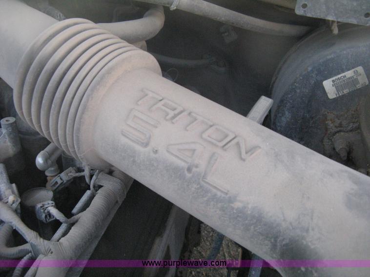 image for item H6418 2000 Ford F350 XL Super Duty dump body truck