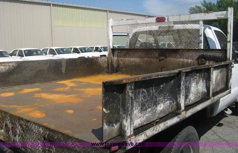 image for item H6418 2000 Ford F350 XL Super Duty dump body truck