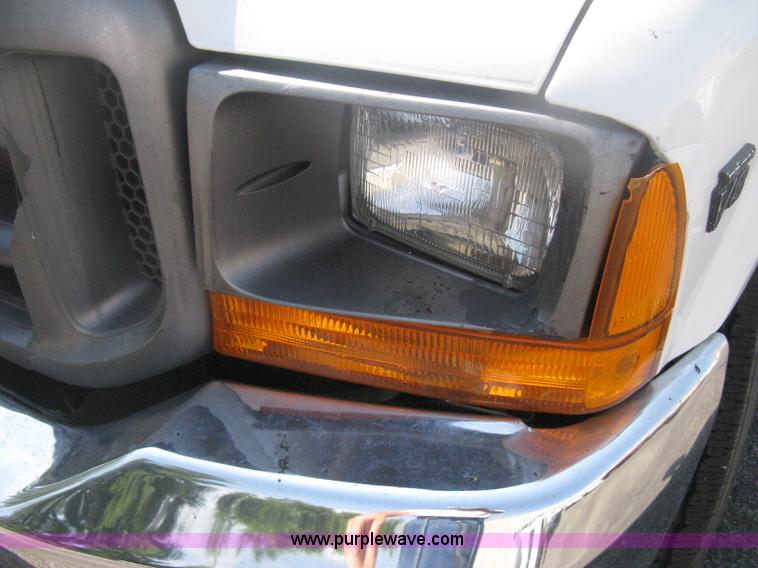 image for item H6418 2000 Ford F350 XL Super Duty dump body truck