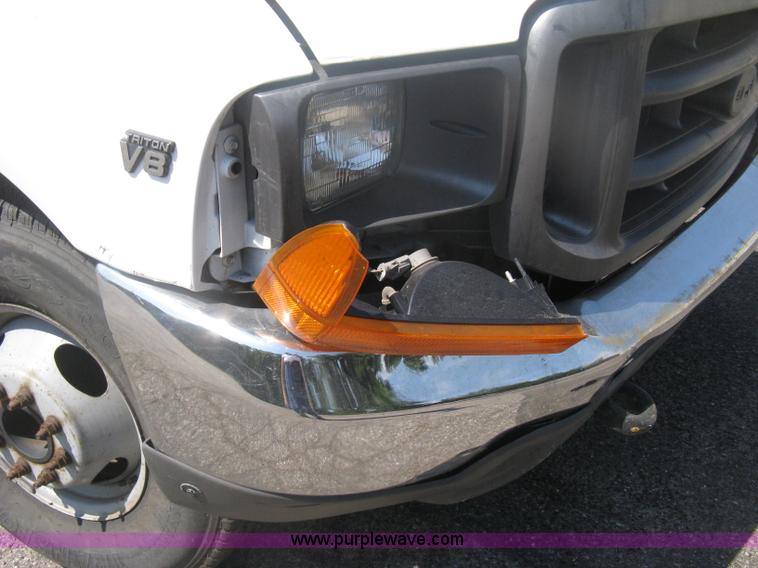 image for item H6418 2000 Ford F350 XL Super Duty dump body truck