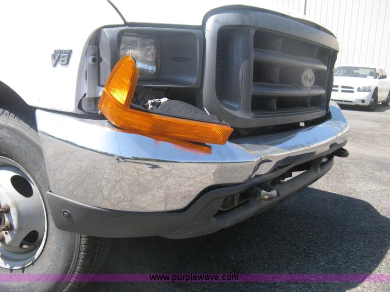 image for item H6418 2000 Ford F350 XL Super Duty dump body truck