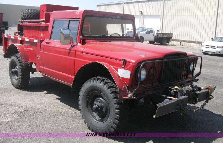 image for item H6419 1968 Kaiser Jeep M715 brush firetruck