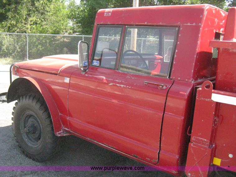 image for item H6419 1968 Kaiser Jeep M715 brush firetruck