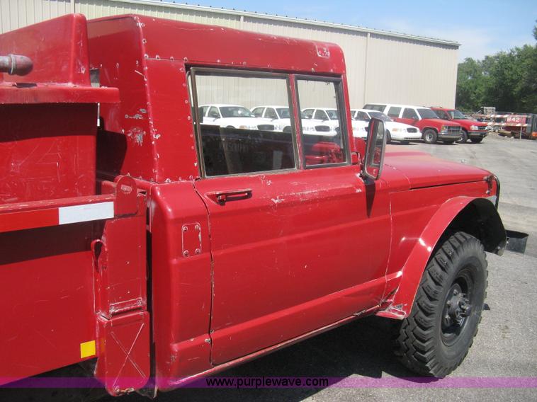 image for item H6419 1968 Kaiser Jeep M715 brush firetruck