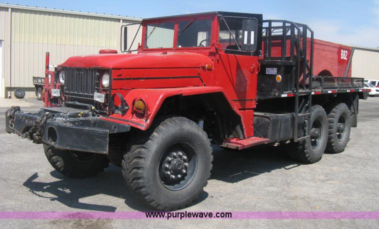 image for item H6420 1968 Kaiser Jeep M54 flatbed truck