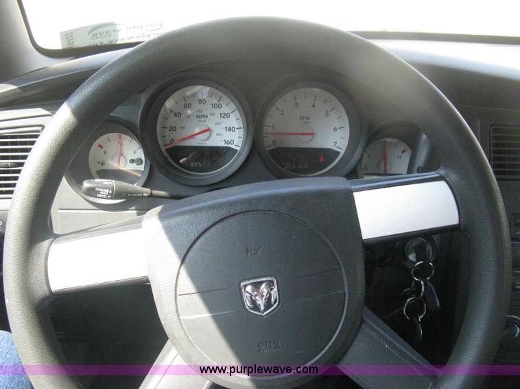 image for item H6422 2006 Dodge Charger SXT