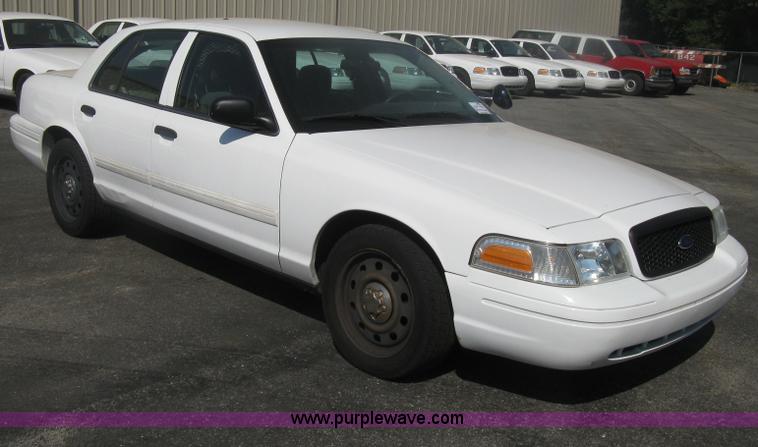 image for item H6423 2009 Ford Crown Victoria Police Interceptor