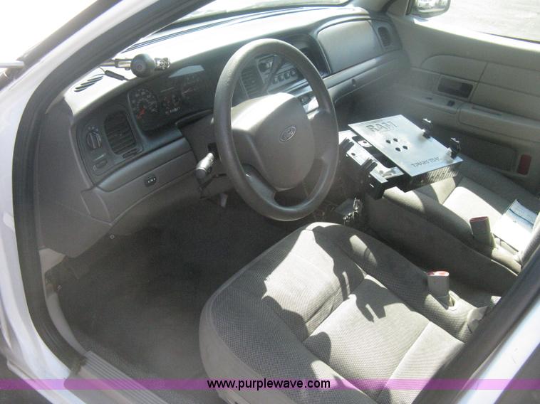 image for item H6423 2009 Ford Crown Victoria Police Interceptor