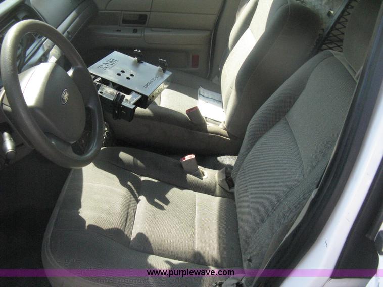 image for item H6423 2009 Ford Crown Victoria Police Interceptor