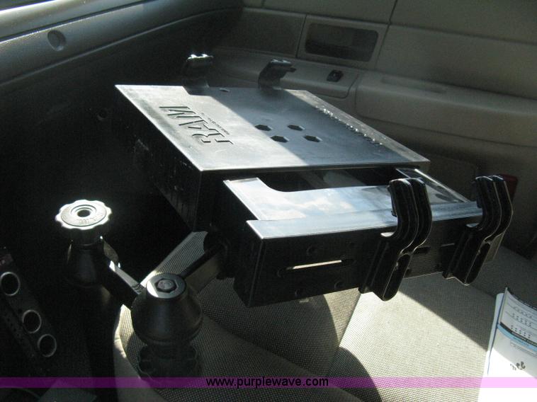 image for item H6423 2009 Ford Crown Victoria Police Interceptor