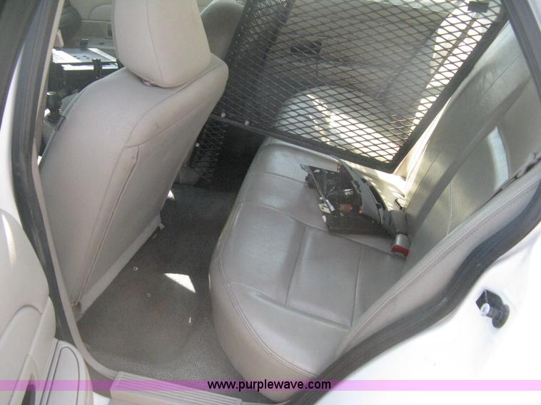 image for item H6423 2009 Ford Crown Victoria Police Interceptor