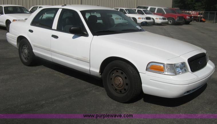 image for item H6424 2009 Ford Crown Victoria Police Interceptor