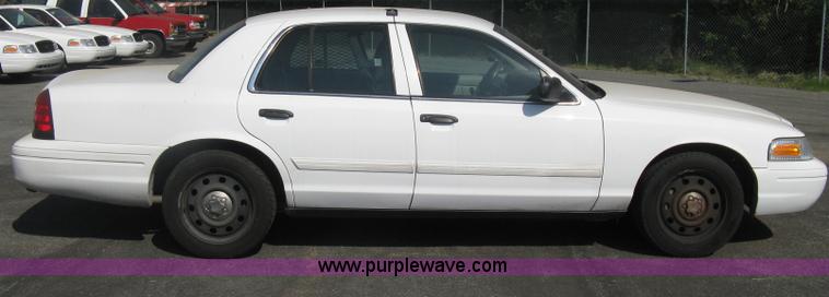 image for item H6424 2009 Ford Crown Victoria Police Interceptor