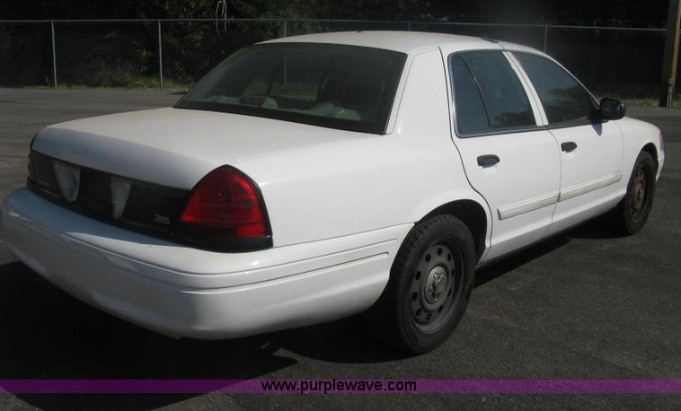 image for item H6424 2009 Ford Crown Victoria Police Interceptor