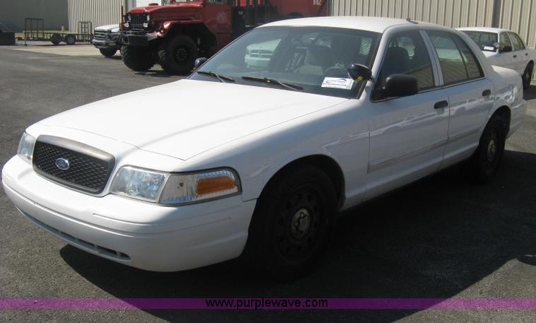 image for item H6424 2009 Ford Crown Victoria Police Interceptor