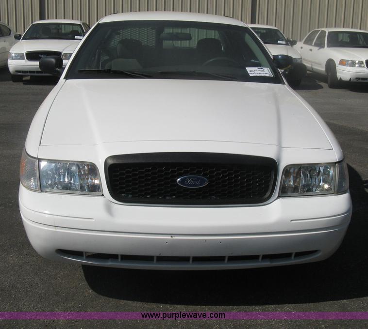 image for item H6424 2009 Ford Crown Victoria Police Interceptor