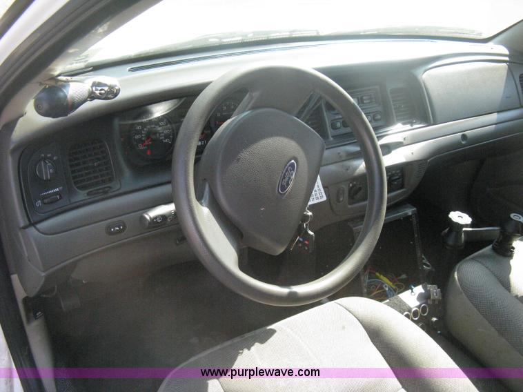 image for item H6424 2009 Ford Crown Victoria Police Interceptor