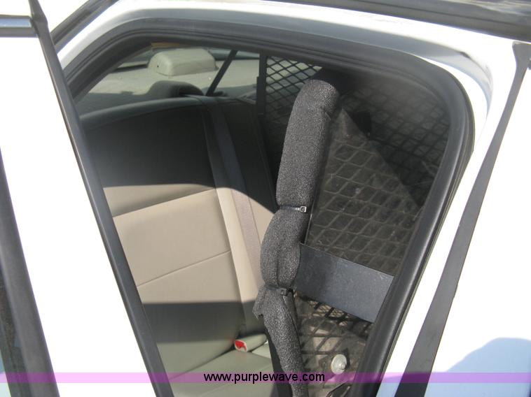 image for item H6424 2009 Ford Crown Victoria Police Interceptor