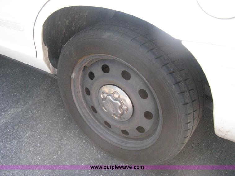 image for item H6424 2009 Ford Crown Victoria Police Interceptor