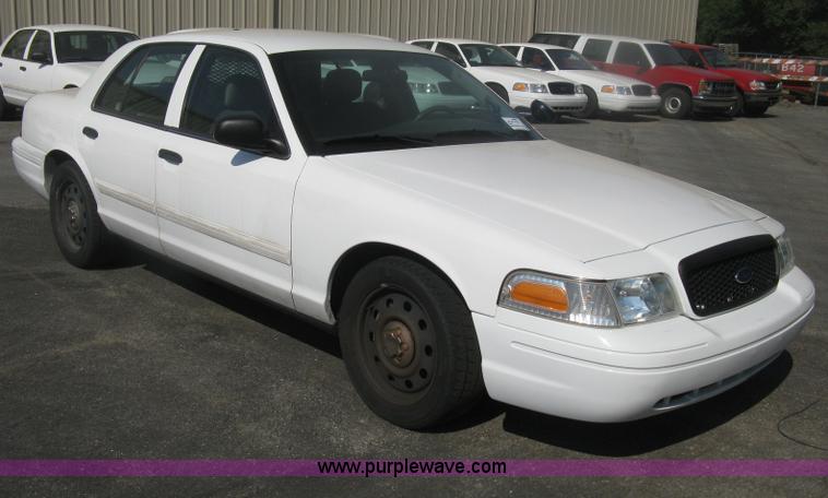 image for item H6425 2009 Ford Crown Victoria Police Interceptor