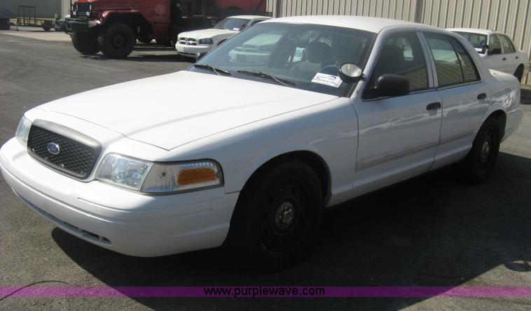 image for item H6425 2009 Ford Crown Victoria Police Interceptor