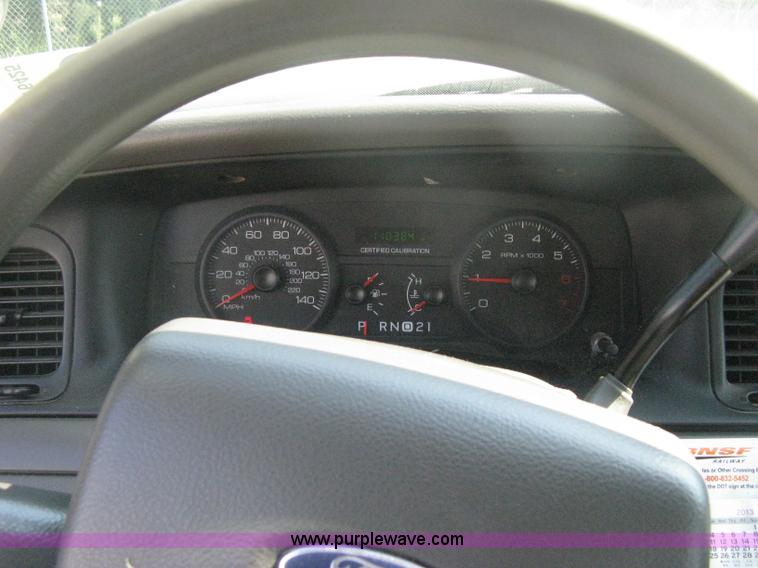 image for item H6425 2009 Ford Crown Victoria Police Interceptor