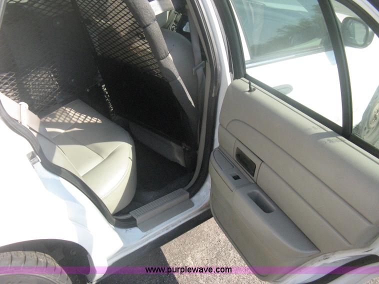image for item H6425 2009 Ford Crown Victoria Police Interceptor