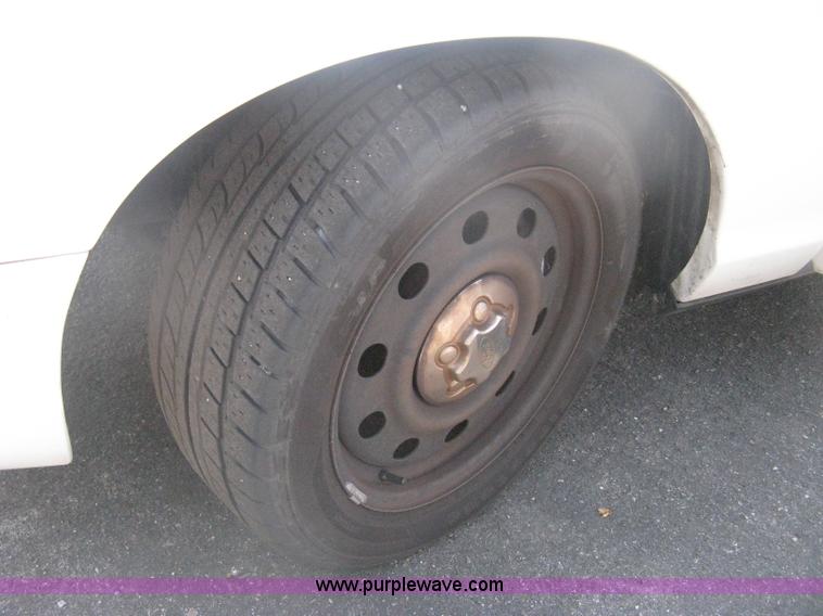 image for item H6425 2009 Ford Crown Victoria Police Interceptor