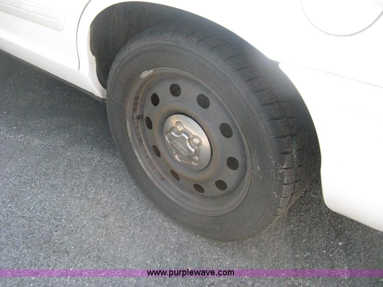 image for item H6425 2009 Ford Crown Victoria Police Interceptor