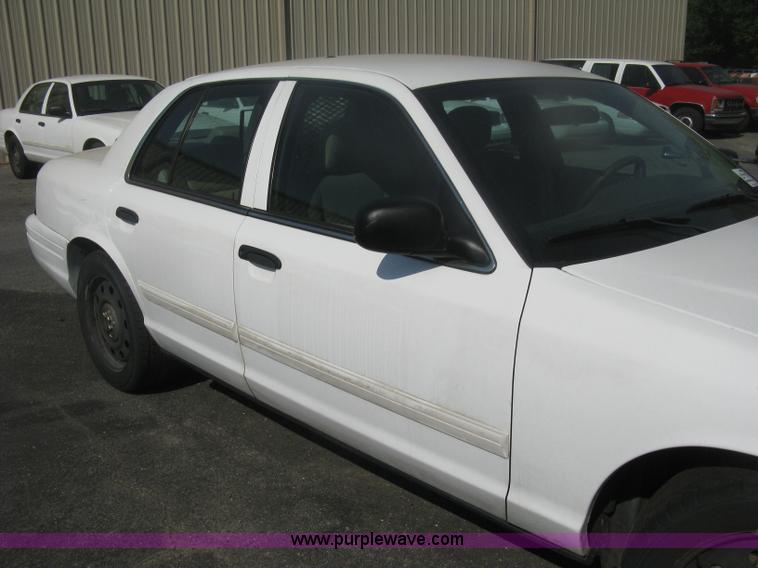 image for item H6425 2009 Ford Crown Victoria Police Interceptor