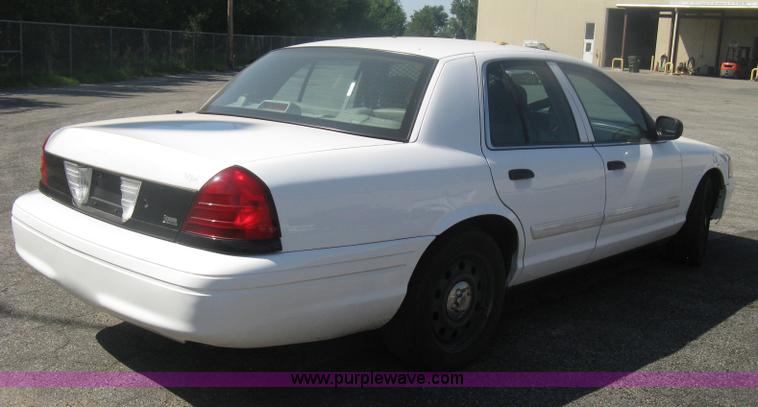 image for item H6426 2009 Ford Crown Victoria Police Interceptor