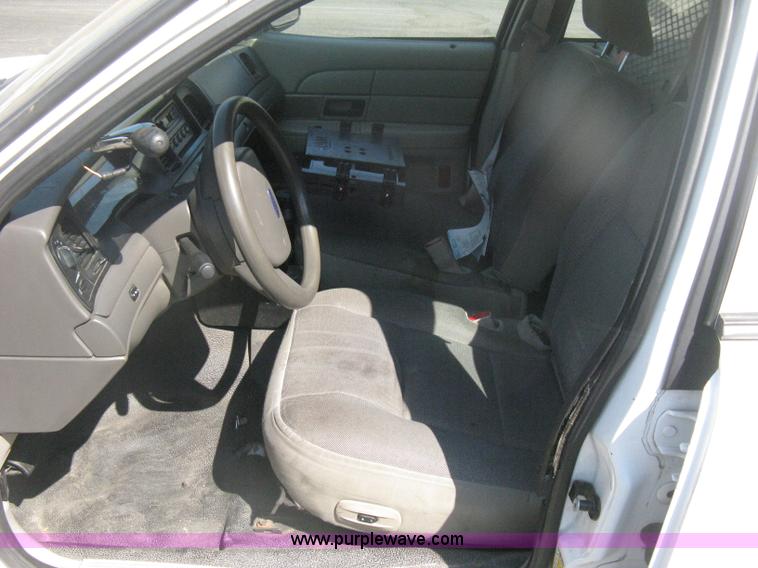image for item H6426 2009 Ford Crown Victoria Police Interceptor
