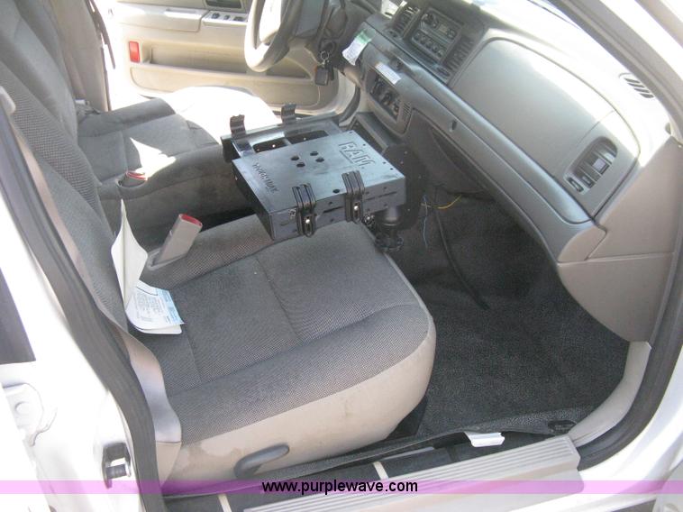 image for item H6426 2009 Ford Crown Victoria Police Interceptor