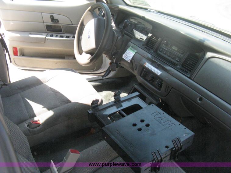 image for item H6426 2009 Ford Crown Victoria Police Interceptor