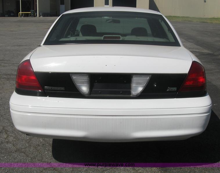 image for item H6427 2009 Ford Crown Victoria Police Interceptor