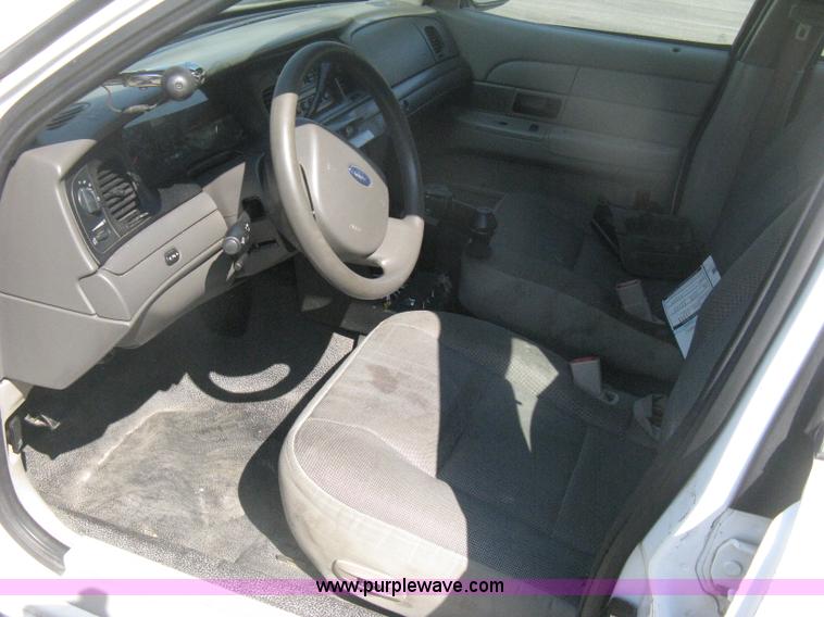 image for item H6427 2009 Ford Crown Victoria Police Interceptor