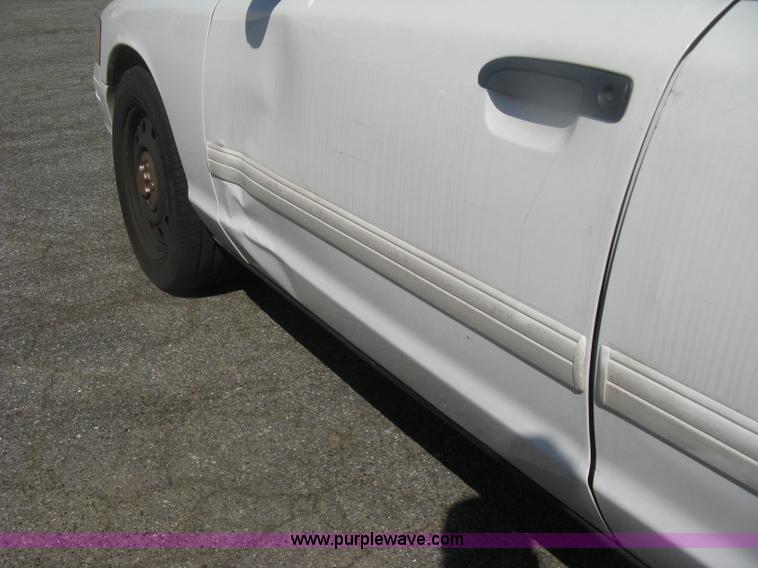 image for item H6427 2009 Ford Crown Victoria Police Interceptor