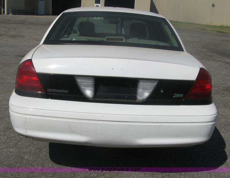 image for item H6428 2009 Ford Crown Victoria Police Interceptor
