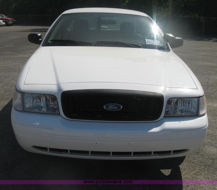 image for item H6428 2009 Ford Crown Victoria Police Interceptor