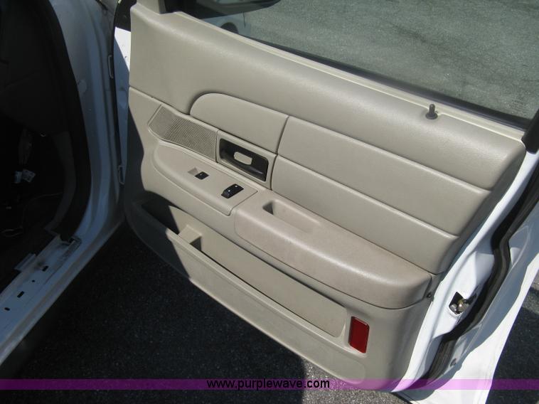 image for item H6428 2009 Ford Crown Victoria Police Interceptor