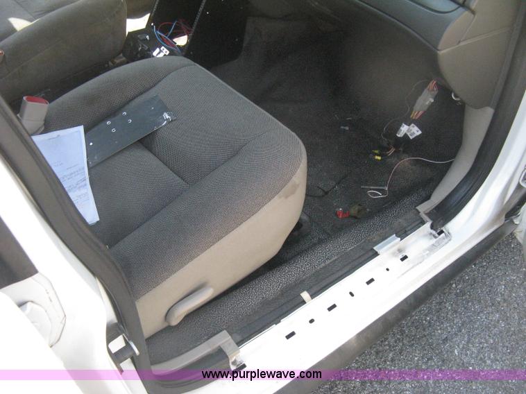 image for item H6428 2009 Ford Crown Victoria Police Interceptor