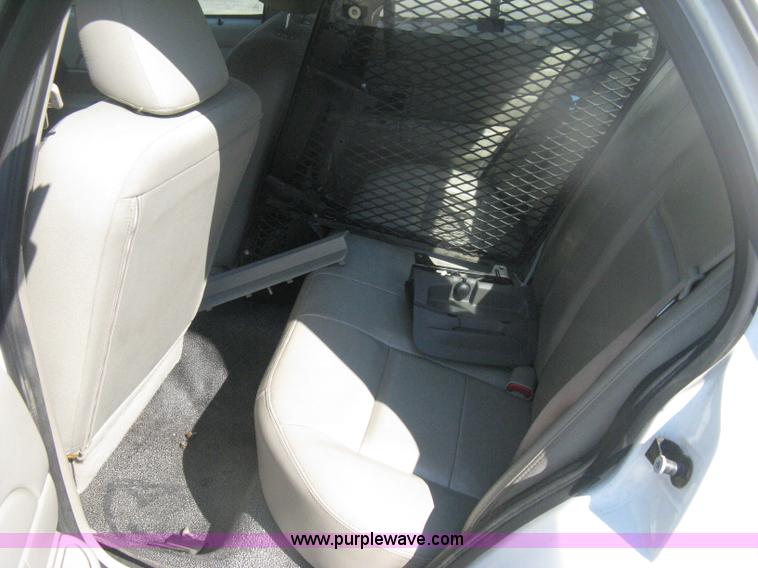 image for item H6428 2009 Ford Crown Victoria Police Interceptor