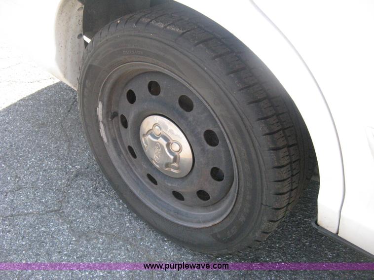 image for item H6428 2009 Ford Crown Victoria Police Interceptor