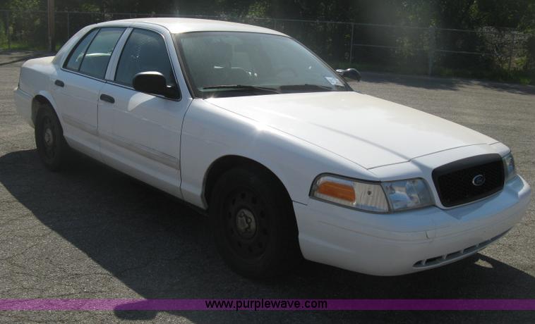 image for item H6429 2009 Ford Crown Victoria Police Interceptor