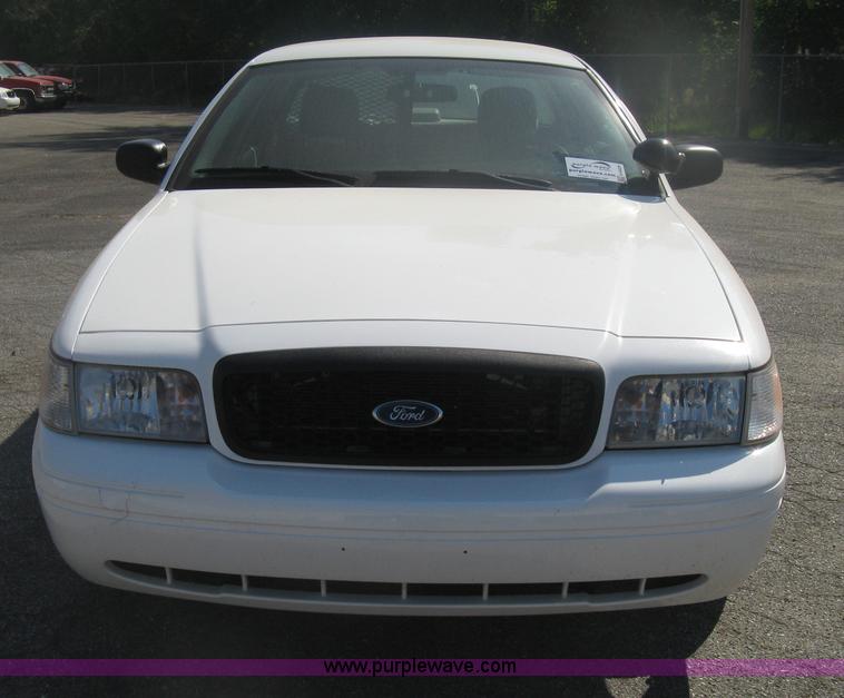 image for item H6429 2009 Ford Crown Victoria Police Interceptor