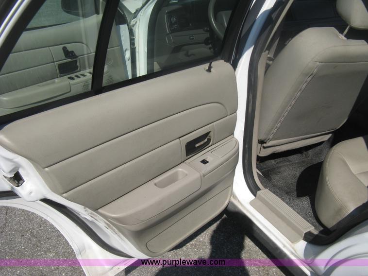 image for item H6429 2009 Ford Crown Victoria Police Interceptor