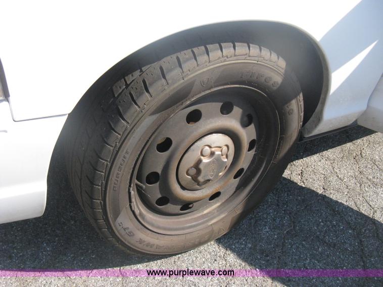 image for item H6429 2009 Ford Crown Victoria Police Interceptor